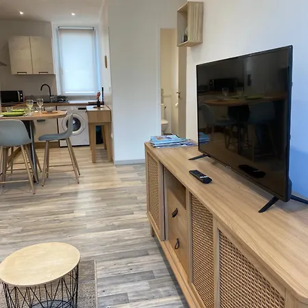 Apartment Verger - Parking Gratuit - Calme Chambery