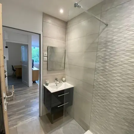 Verger - Parking Gratuit - Calme Apartamento